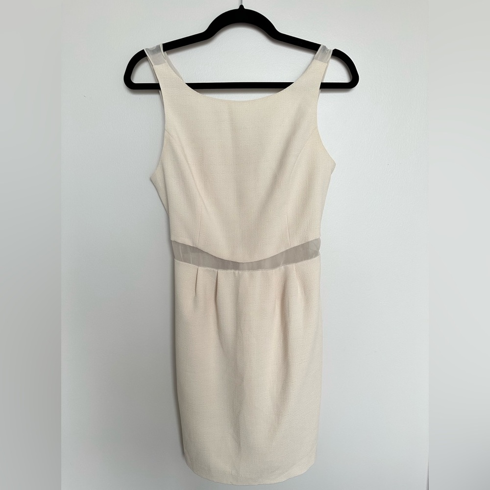 Minimalistic dress